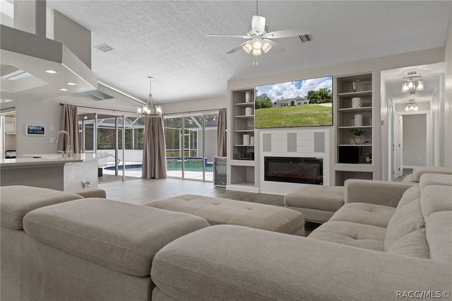 4200 W Pine Ridge Boulevard, Beverly Hills, FL 34465