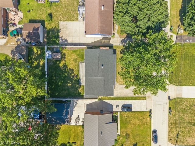 820 Harmon Street SW, North Canton, OH 44720