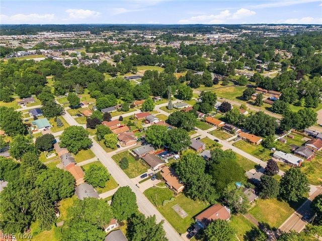 820 Harmon Street SW, North Canton, OH 44720