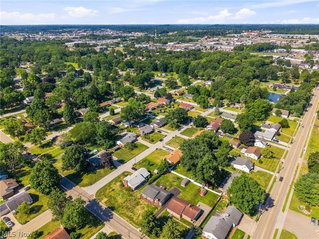 820 Harmon Street SW, North Canton, OH 44720