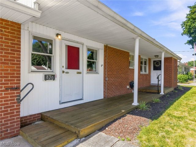 820 Harmon Street SW, North Canton, OH 44720