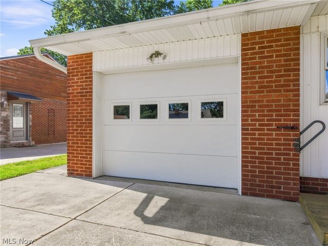 820 Harmon Street SW, North Canton, OH 44720