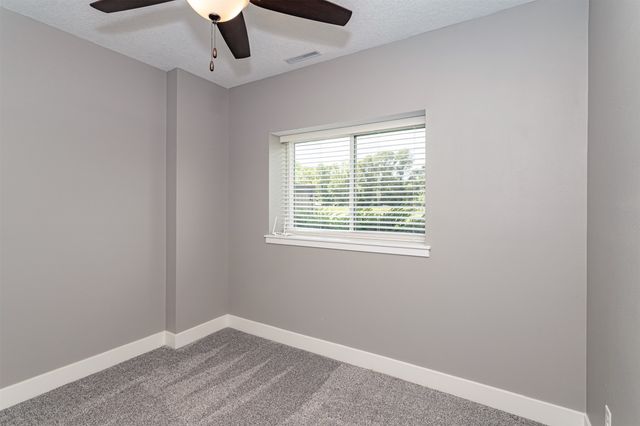 906 Baldwin Street, Maxwell, IA 50161