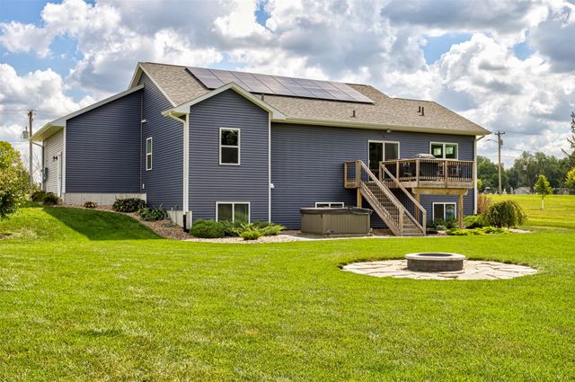 906 Baldwin Street, Maxwell, IA 50161