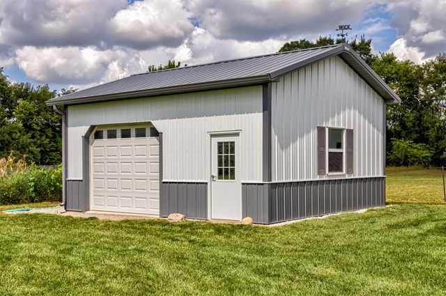 906 Baldwin Street, Maxwell, IA 50161