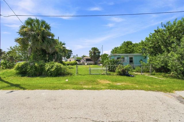 6732 FLICKER LANE, Hudson, FL 34667