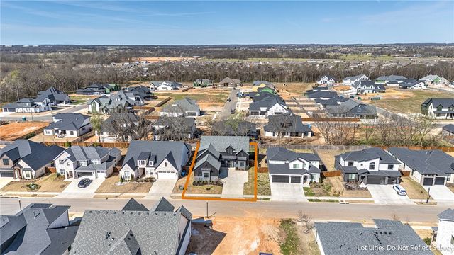 6706 SW Ambient Street, Bentonville, AR 72713