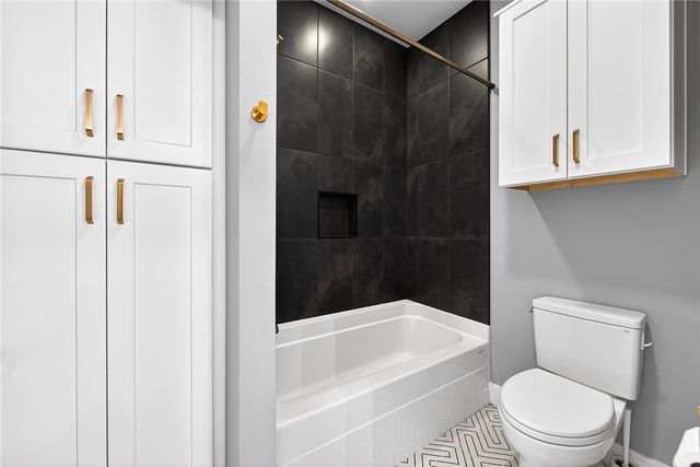 6706 SW Ambient Street, Bentonville, AR 72713