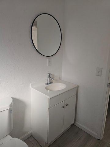 4209 Section Ave, Stockton, CA 95215