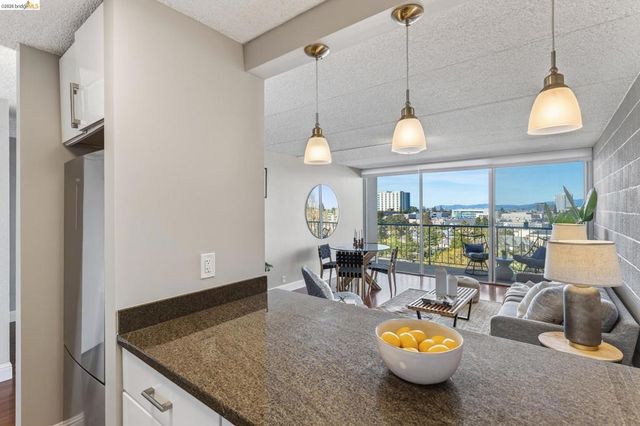 1 Kelton Ct 2D, Oakland, CA 94611