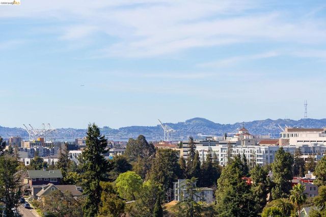 1 Kelton Ct 2D, Oakland, CA 94611