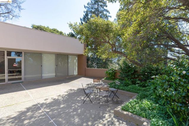 1 Kelton Ct 2D, Oakland, CA 94611