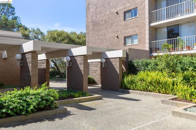 1 Kelton Ct 2D, Oakland, CA 94611