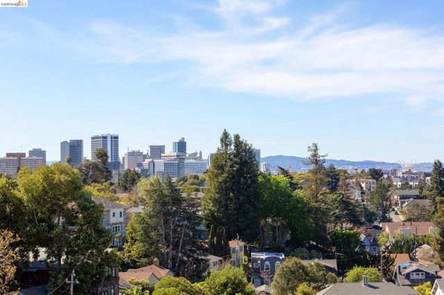 1 Kelton Ct 2D, Oakland, CA 94611