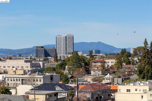 1 Kelton Ct 2D, Oakland, CA 94611