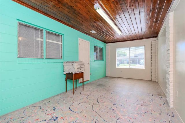 4425 W BAY VILLA AVENUE, Tampa, FL 33611