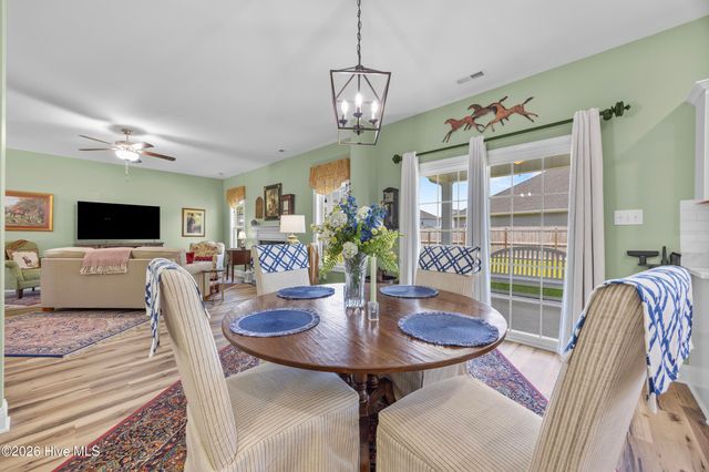 328 Windmill Light Way, Sneads Ferry, NC 28460