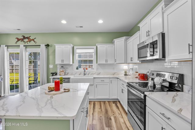 328 Windmill Light Way, Sneads Ferry, NC 28460