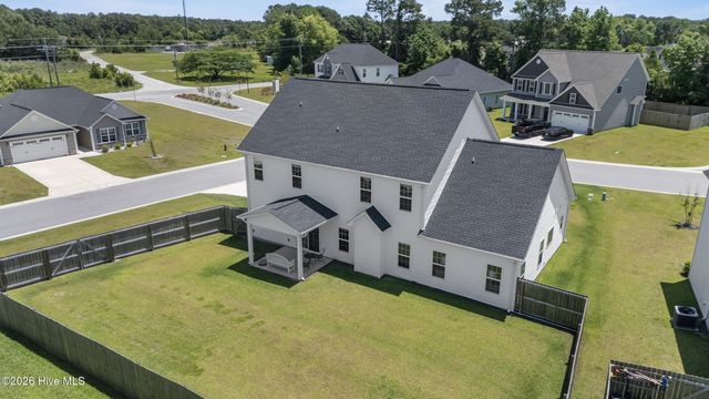 328 Windmill Light Way, Sneads Ferry, NC 28460