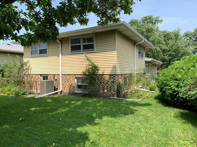 6541 Crescent Court, Oak Lawn, IL 60453
