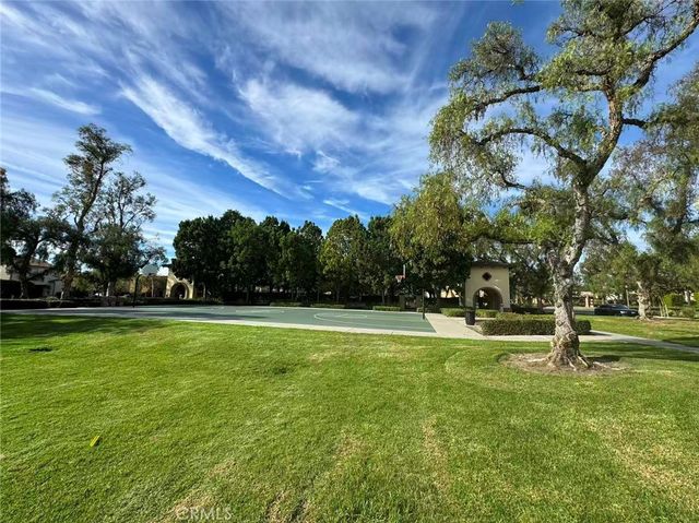 10 Inglenook, Irvine, CA 92602