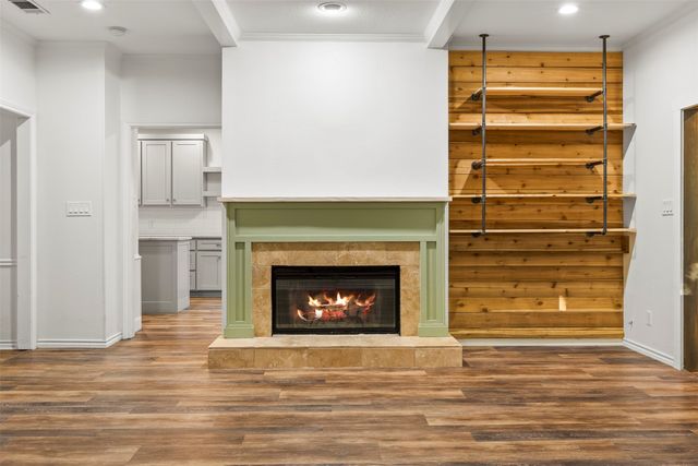 1044 E Woodridge Road, Waxahachie, TX 75165