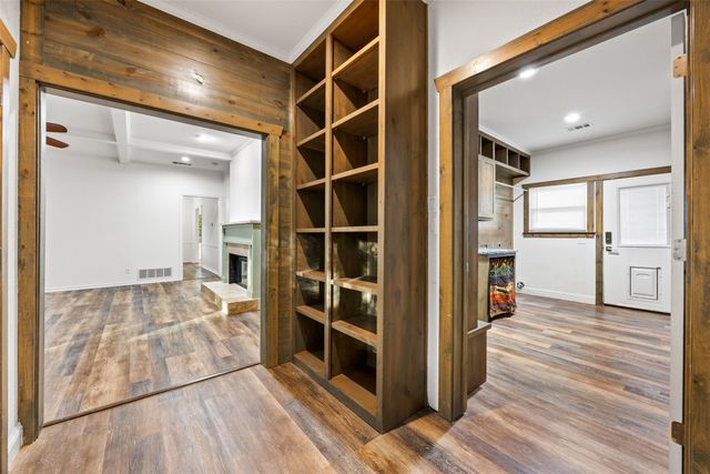 1044 E Woodridge Road, Waxahachie, TX 75165