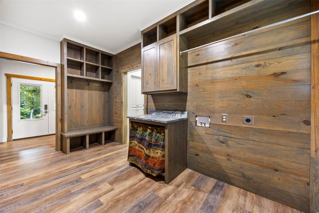 1044 E Woodridge Road, Waxahachie, TX 75165