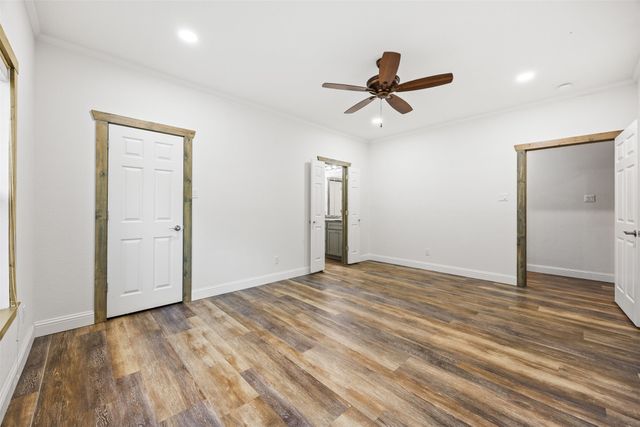 1044 E Woodridge Road, Waxahachie, TX 75165