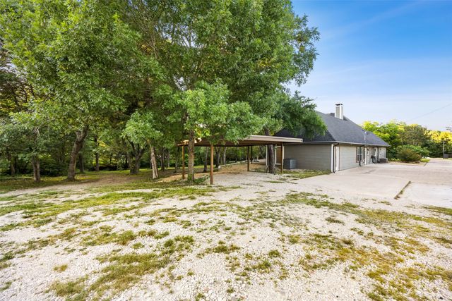1044 E Woodridge Road, Waxahachie, TX 75165