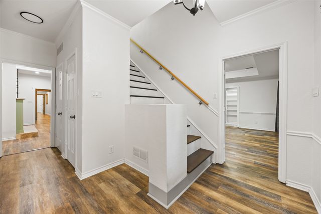 1044 E Woodridge Road, Waxahachie, TX 75165