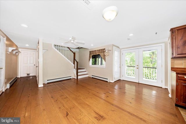 2301 MOUNT EPHRAIM RD, Adamstown, MD 21710