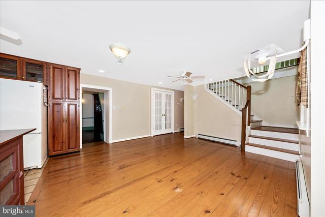 2301 MOUNT EPHRAIM RD, Adamstown, MD 21710