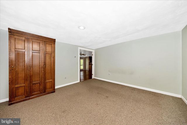 2301 MOUNT EPHRAIM RD, Adamstown, MD 21710