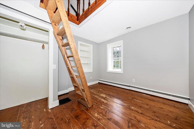 2301 MOUNT EPHRAIM RD, Adamstown, MD 21710
