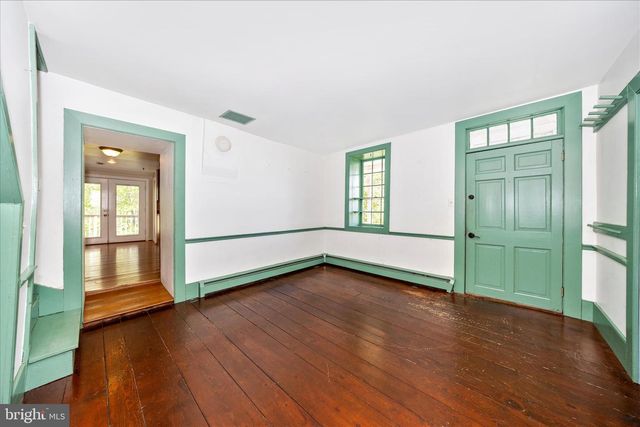 2301 MOUNT EPHRAIM RD, Adamstown, MD 21710