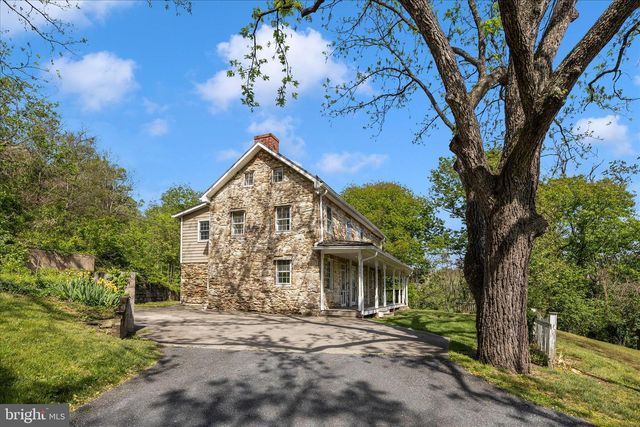 2301 MOUNT EPHRAIM RD, Adamstown, MD 21710