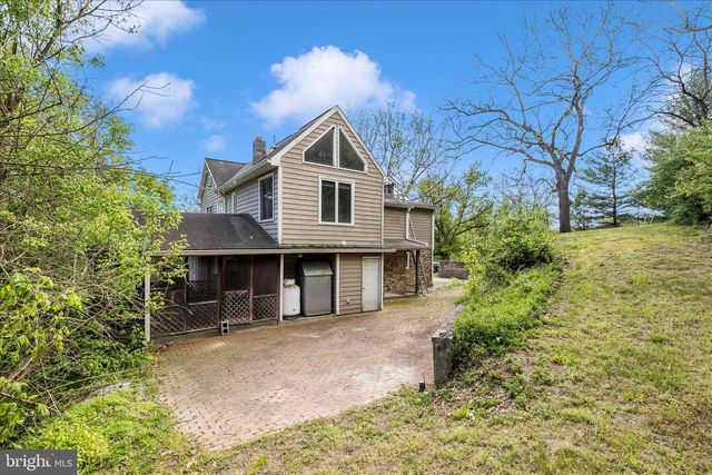 2301 MOUNT EPHRAIM RD, Adamstown, MD 21710
