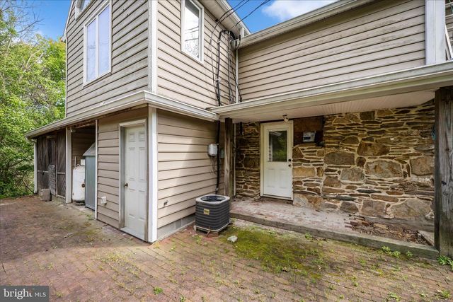 2301 MOUNT EPHRAIM RD, Adamstown, MD 21710