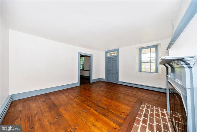2301 MOUNT EPHRAIM RD, Adamstown, MD 21710