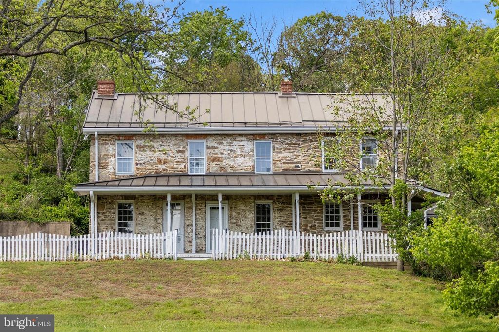 2301 MOUNT EPHRAIM RD, Adamstown, MD 21710