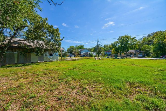 4607 Larkspur Street, Houston, TX 77051