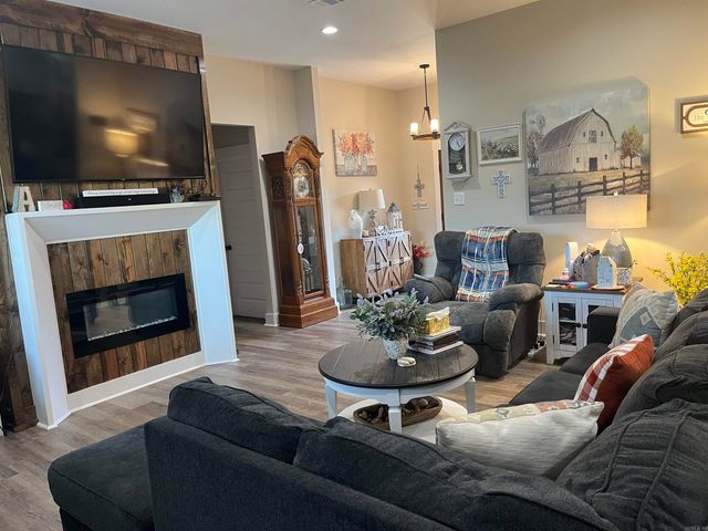 250 Saddle Brook, Austin, AR 72007