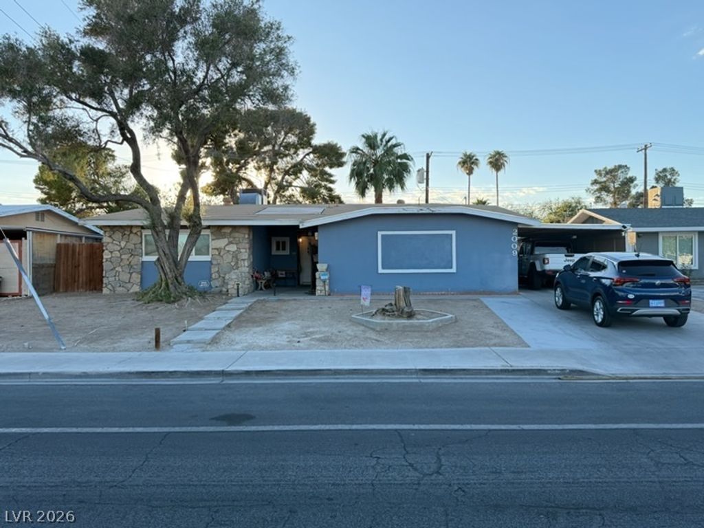 2009 North Michael Way, Las Vegas, NV 89108 — exterior