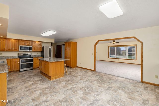 1385 Wilhoit Road, Chuckey, TN 37641