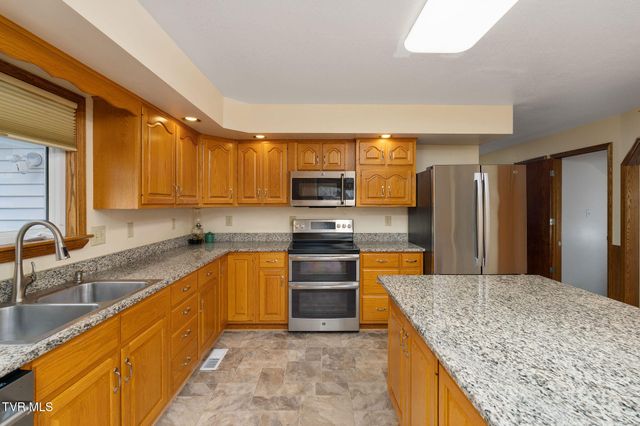 1385 Wilhoit Road, Chuckey, TN 37641