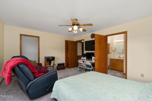 1385 Wilhoit Road, Chuckey, TN 37641