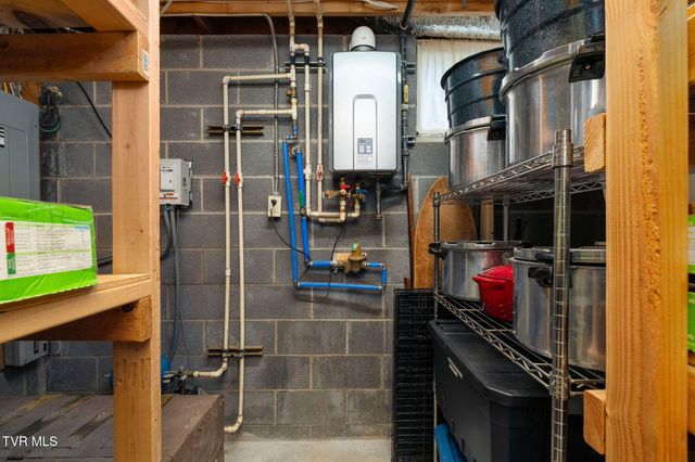 1385 Wilhoit Road, Chuckey, TN 37641