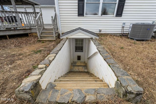 1385 Wilhoit Road, Chuckey, TN 37641