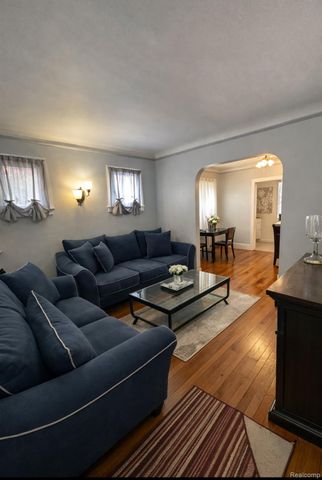 19145 Riopelle Street, Detroit, MI 48203